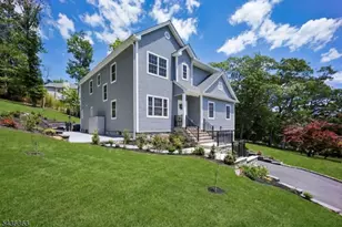 518-520 Cardinal Ln, Green Brook Township, NJ 08812 - Photo 2