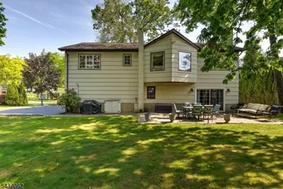 11 Yellow Brick Rd, Wayne, NJ 07470 - Photo 38