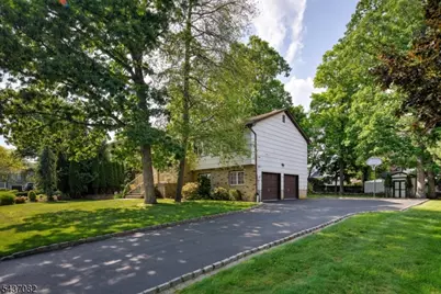 11 Yellow Brick Rd, Wayne, NJ 07470 - Photo 4