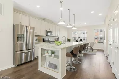 17 Gala Ct, Livingston Twp., NJ 07039 - Photo 2