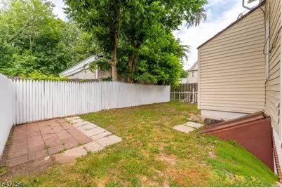 835 E 2nd St, Plainfield, NJ 07062 - Photo 24
