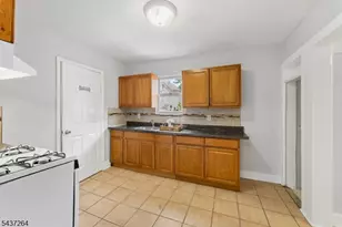 835 E 2nd St, Plainfield, NJ 07062 - Photo 10