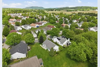 30 Victoria Dr, White Township, NJ 07823 - Photo 2