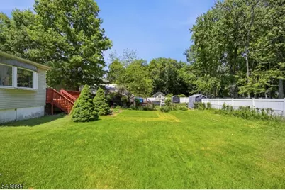 26 Hillside Ter, Livingston, NJ 07039 - Photo 4