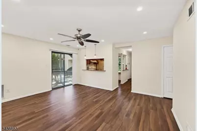 502 Woodbridge Commons Way, Woodbridge Township, NJ 08830 - Photo 10