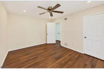 502 Woodbridge Commons Way, Woodbridge Township, NJ 08830 - Photo 12