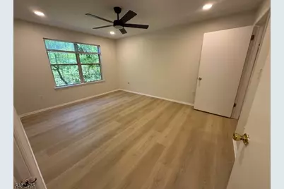 7 Sheffield Ct #7, North Brunswick Township, NJ 08902 - Photo 6