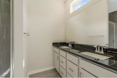 17 Gala Ct, Livingston Twp., NJ 07039 - Photo 12