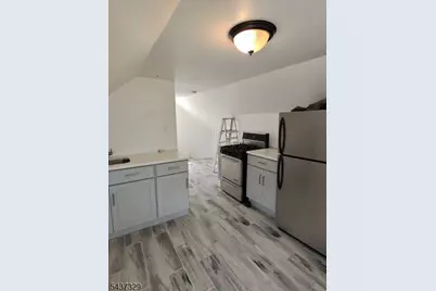 386 Summer Ave, Newark, NJ 07104 - Photo 6