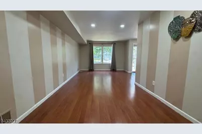 371 Hawkshead Way, Franklin Township, NJ 08873 - Photo 6