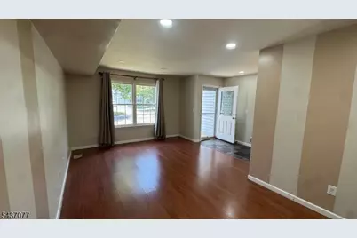 371 Hawkshead Way, Franklin Township, NJ 08873 - Photo 8
