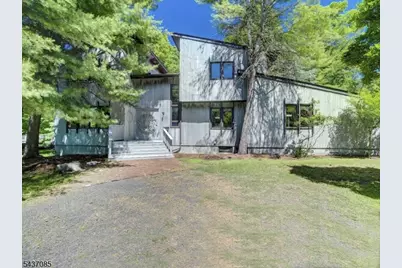 943 Sunset Rdg, Bridgewater, NJ 08807 - Photo 1