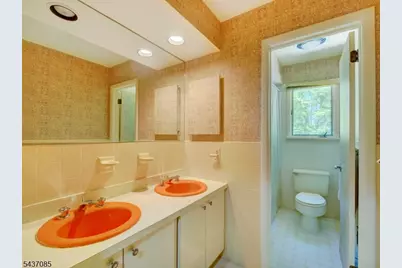 943 Sunset Rdg, Bridgewater, NJ 08807 - Photo 20