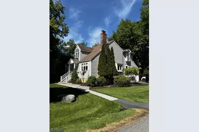 29 Chestnut Dr, Wayne, NJ 07470 - Photo 16