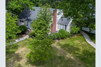 18 Aspen Rd, West Orange Township, NJ 07052 - Photo 2