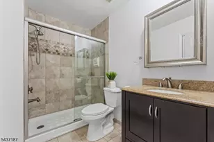 39 Larkspur Ct, Bedminster Township, NJ 07921 - Photo 12