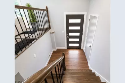 1626 Larkspur Dr, Mountainside, NJ 07092 - Photo 2