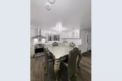 287 E 27th St, Paterson, NJ 07514 - Photo 2