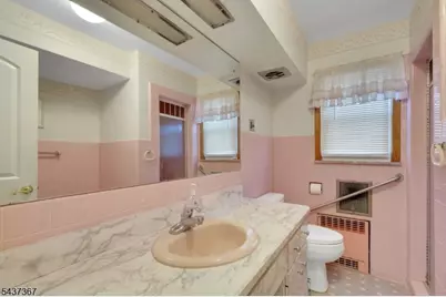 316 Sanford Ave, Lyndhurst Township, NJ 07071 - Photo 12