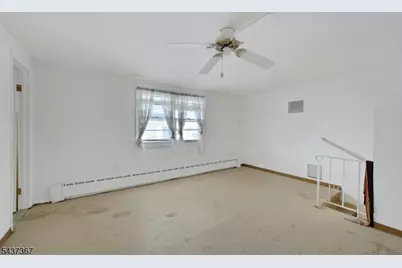 316 Sanford Ave, Lyndhurst Township, NJ 07071 - Photo 14