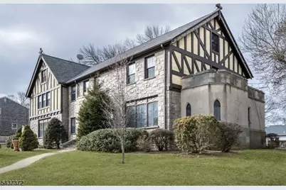 71 Bartholdi Ave, Butler, NJ 07405 - Photo 2