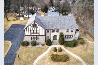 71 Bartholdi Ave, Butler, NJ 07405 - Photo 1