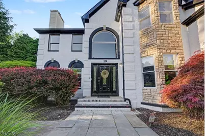 19 Trout Brook Ln, Randolph Township, NJ 07945 - Photo 2