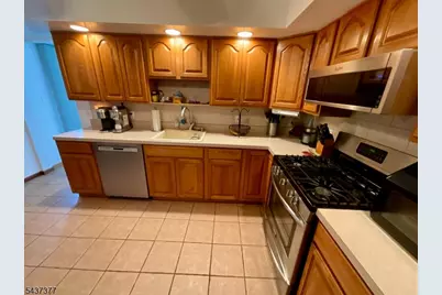 11 Chadwick Dr, Bloomfield, NJ 07003 - Photo 8
