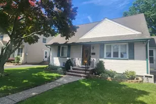 11 Chadwick Dr, Bloomfield, NJ 07003 - Photo 1