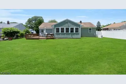 12 Evelyn Pl, East Hanover Township, NJ 07936 - Photo 18