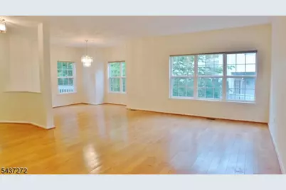 1310 Grandview Ct, Hanover Township, NJ 07981 - Photo 4