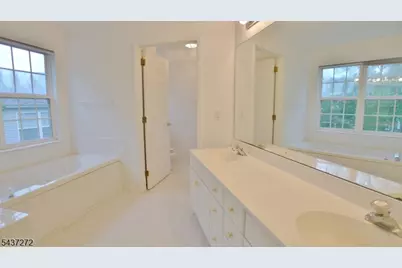 1310 Grandview Ct, Hanover Township, NJ 07981 - Photo 12