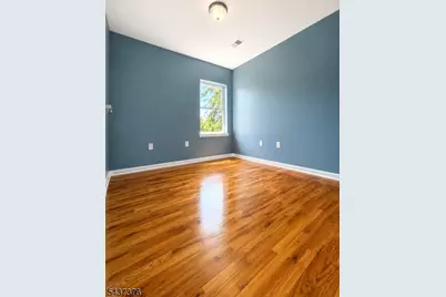 44 Astor St #3, Newark, NJ 07114 - Photo 4