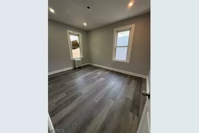 197 Hansbury Ave, Newark, NJ 07112 - Photo 6