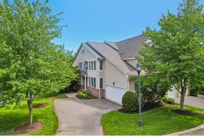 76 Schindler Way, Fairfield Twp., NJ 07004 - Photo 2