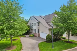 76 Schindler Way, Fairfield Twp., NJ 07004 - Photo 2