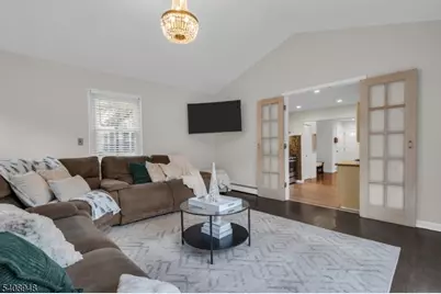 37 Schmitt Road, West Orange Township, NJ 07052 - Photo 4