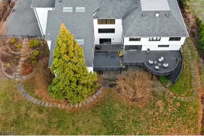 84 Shrewsbury Dr, Livingston, NJ 07039 - Photo 2