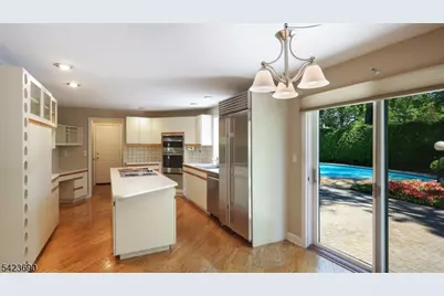 2278 Edgewood Ter, Scotch Plains Township, NJ 07076 - Photo 18