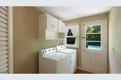 2278 Edgewood Ter, Scotch Plains Township, NJ 07076 - Photo 20