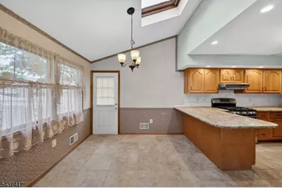 95 Pine St, Woodbridge Township, NJ 08830 - Photo 8