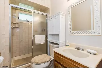 5 Pinewood Ter, Fairfield, NJ 07004 - Photo 24