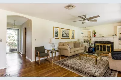 5 Pinewood Ter, Fairfield, NJ 07004 - Photo 18