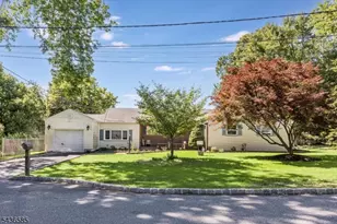 5 Pinewood Terrace, Fairfield, NJ 07004 - Photo 1