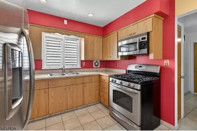 1089 E 23rd St, Paterson, NJ 07513 - Photo 8