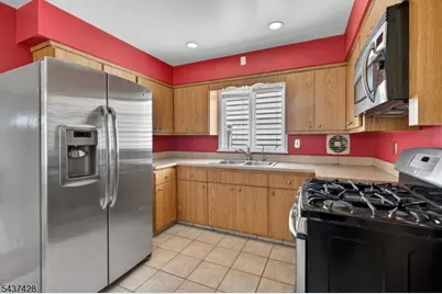 1089 E 23rd St, Paterson, NJ 07513 - Photo 10