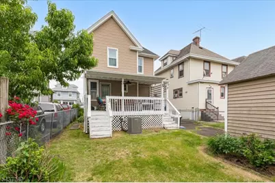 126 Berwyn St, Roselle Park, NJ 07204 - Photo 32