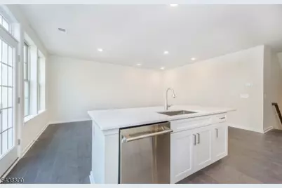 5 Sternadori Rd, Somerville, NJ 08876 - Photo 2