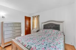 7 Washington Ave, Elmwood Park, NJ 07407 - Photo 8
