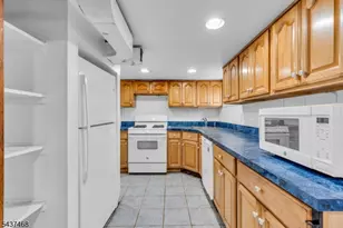 7 Washington Ave, Elmwood Park, NJ 07407 - Photo 32
